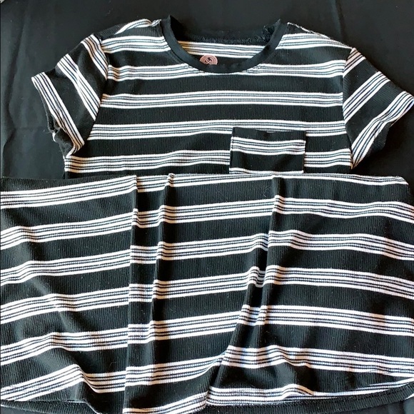 🦋 3/$20 Basic Striped Skater Dress - Picture 4 of 4